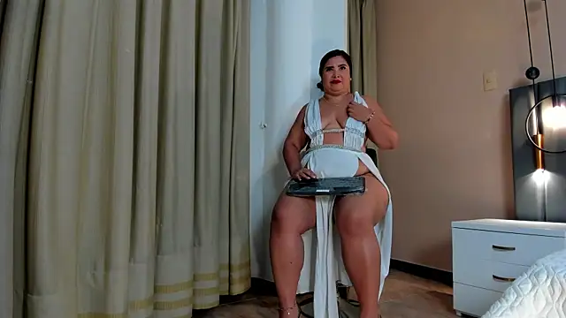 Snapshot of AGATHAA_WHITE chatting on March 10, 12:04 pm AGATHAA WHITE online show from March 10, 12:04 pm