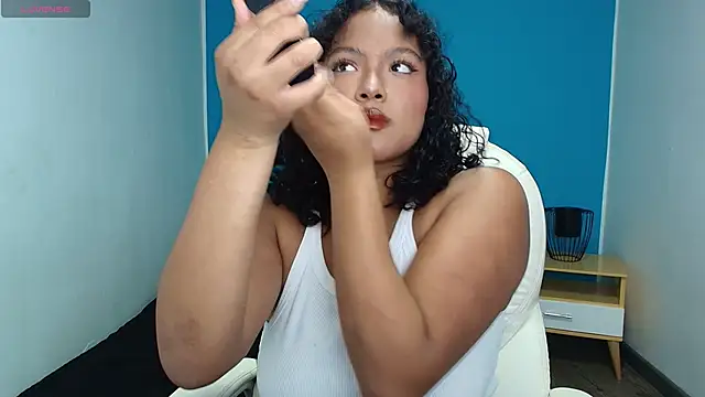 Snapshot of Dephne__ chatting on December 11, 12:44 pm Dephne online show from December 11, 12:44 pm