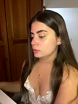 Snapshot of Miss_valeriaa chatting on November 16, 4:45 pm Miss valeriaa online show from November 16, 4:45 pm