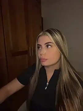 Miss valeriaa online show from May 2, 12:37 am
