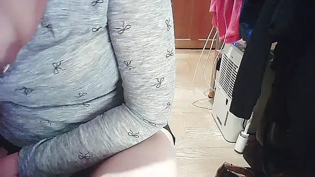 Snapshot of cindy01113520 chatting on March 8, 8:57 pm cindy01113520 online show from March 8, 8:57 pm