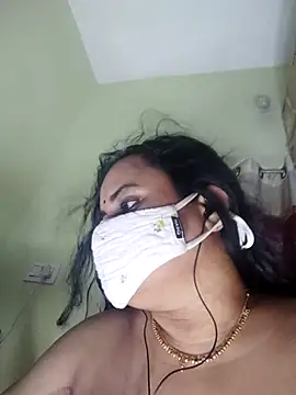 Snapshot of Sheela-Bhabi chatting on March 15, 12:45 pm Sheela-Bhabi online show from March 15, 12:45 pm