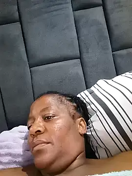 Snapshot of Galcraze chatting on January 11, 12:33 am Galcraze online show from January 11, 12:33 am