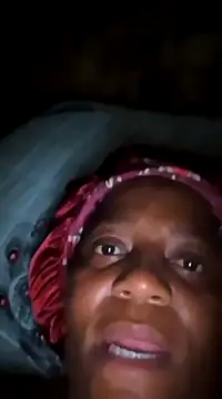 Snapshot of Galcraze chatting on February 28, 1:37 am Galcraze online show from February 28, 1:37 am