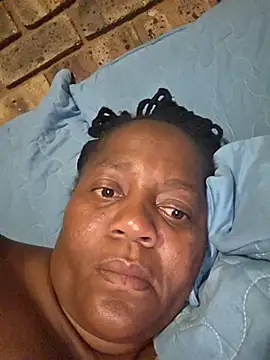 Snapshot of Galcraze chatting on December 20, 11:45 pm Galcraze online show from December 20, 11:45 pm