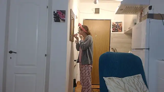 simyhvn online show from February 25, 5:08 am