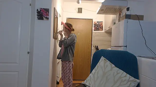 simyhvn online show from February 26, 5:09 am