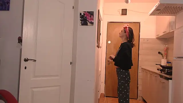 simyhvn online show from February 28, 5:41 am