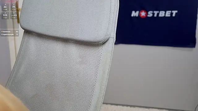 foxeslovefoxes online show from December 21, 6:02 pm