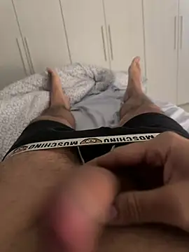 luca0400 online show from March 5, 10:00 am