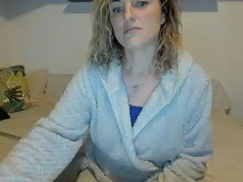 Jadore able online show from March 14, 2:20 am