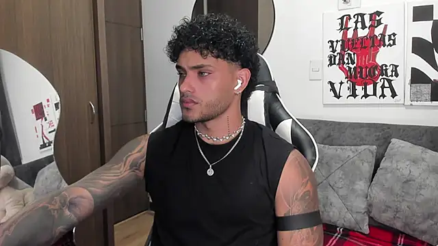 Alessandro Vanni online show from January 19, 2:15 am