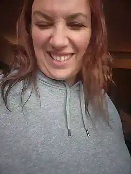 Snapshot of Canadian_BBW chatting on December 31, 11:28 pm Canadian BBW online show from December 31, 11:28 pm