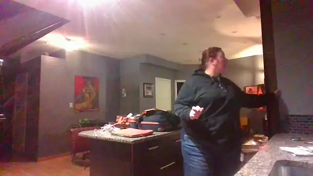 Snapshot of Canadian_BBW chatting on January 28, 12:47 am Canadian BBW online show from January 28, 12:47 am