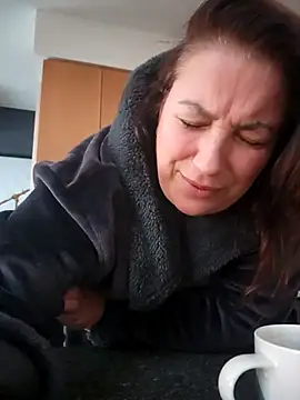 Snapshot of Canadian_BBW chatting on February 15, 3:06 pm Canadian BBW online show from February 15, 3:06 pm