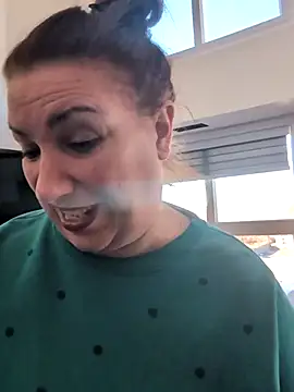 Snapshot of Canadian_BBW chatting on February 27, 10:20 pm Canadian BBW online show from February 27, 10:20 pm