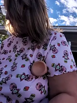 Snapshot of Canadian_BBW chatting on October 17, 8:22 pm Canadian BBW online show from October 17, 8:22 pm