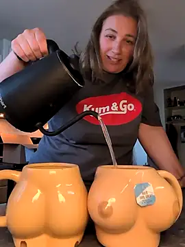 Snapshot of Canadian_BBW chatting on November 21, 9:57 pm Canadian BBW online show from November 21, 9:57 pm