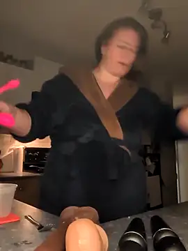 Snapshot of Canadian_BBW chatting on December 4, 2:26 pm Canadian BBW online show from December 4, 2:26 pm