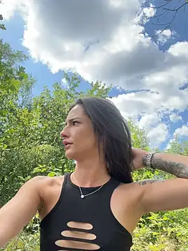 joanaelaa online show from July 12, 1:35 pm