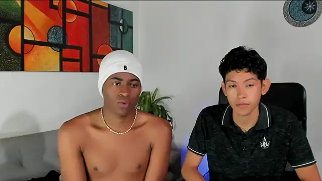 Snapshot of CrissBrownxxx chatting on September 15, 12:32 am CrissBrownxxx online show from September 15, 12:32 am