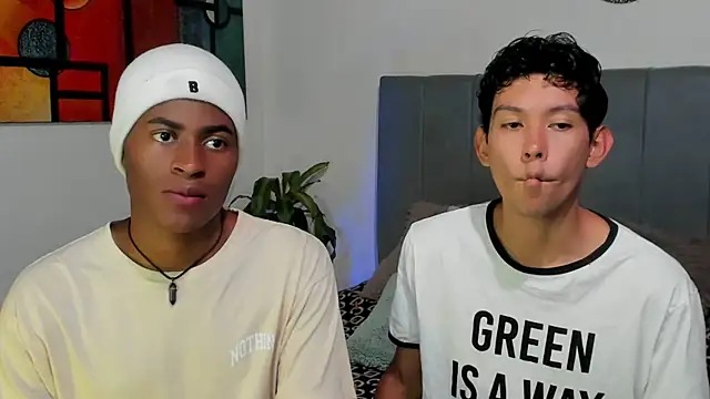 Snapshot of CrissBrownxxx chatting on October 22, 1:28 am CrissBrownxxx online show from October 22, 1:28 am