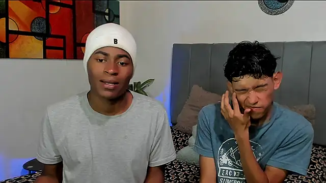 Snapshot of CrissBrownxxx chatting on November 4, 4:00 am CrissBrownxxx online show from November 4, 4:00 am