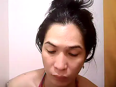 Snapshot of BigDickTrans chatting on March 3, 7:32 am BigDickTrans online show from March 3, 7:32 am