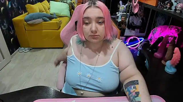 Softie Sofy online show from May 6, 1:47 am
