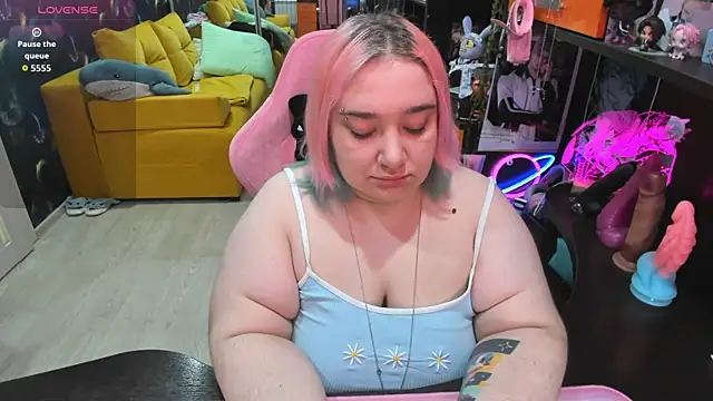 Softie Sofy online show from May 15, 2:29 am