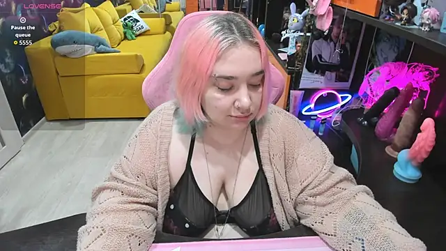 Softie Sofy online show from May 23, 3:23 am