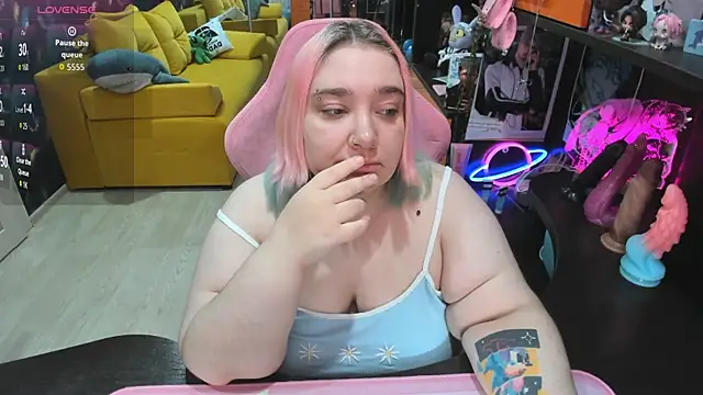 Softie Sofy online show from May 26, 3:13 am