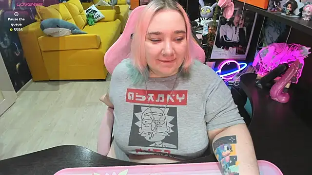 Softie Sofy online show from June 3, 2:36 am