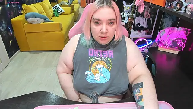 Softie Sofy online show from June 5, 2:29 am