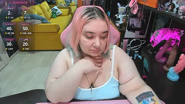 Softie Sofy online show from June 6, 1:11 am