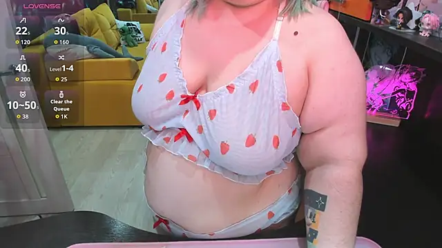 Softie Sofy online show from June 17, 2:03 am
