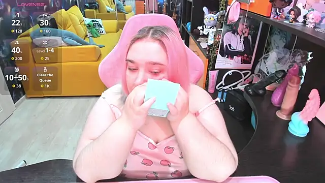 Softie Sofy online show from June 20, 2:36 am