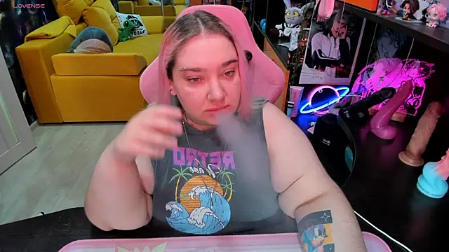 Softie Sofy online show from June 23, 3:04 am