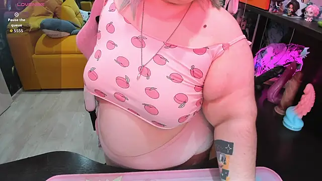 Softie Sofy online show from June 24, 2:21 am