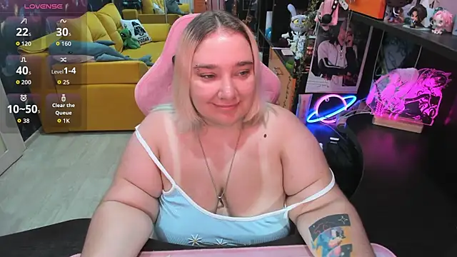 Softie Sofy online show from July 21, 1:52 am