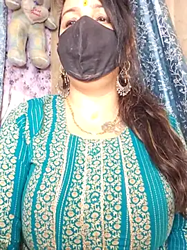 cute-tanvi online show from April 28, 12:53 am