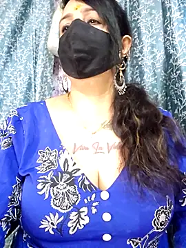 cute-tanvi online show from June 12, 1:04 am