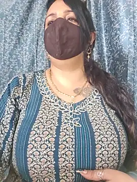 cute-tanvi online show from July 28, 11:28 am