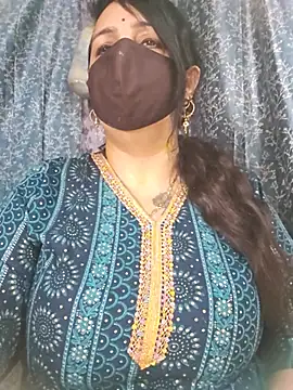 cute-tanvi online show from July 31, 12:43 am