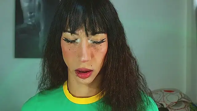 Kenisha Sweet online show from January 6, 5:05 pm