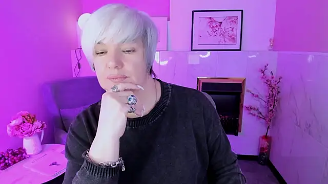 CarmenSoft online show from February 1, 9:02 pm