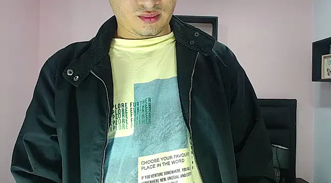 Snapshot of ares_sexxx chatting on February 9, 4:50 pm ares sexxx online show from February 9, 4:50 pm