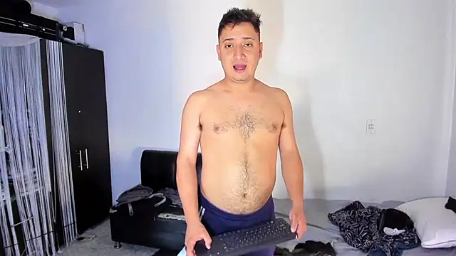 Snapshot of ares_sexxx chatting on June 24, 5:45 pm ares sexxx online show from June 24, 5:45 pm