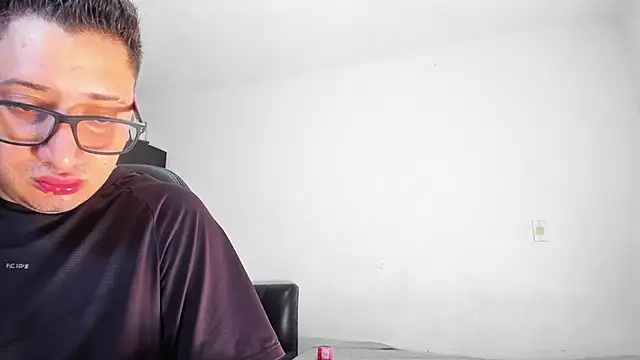 Snapshot of ares_sexxx chatting on July 25, 6:49 pm ares sexxx online show from July 25, 6:49 pm