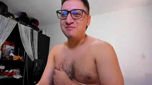 Snapshot of ares_sexxx chatting on July 29, 6:28 pm ares sexxx online show from July 29, 6:28 pm